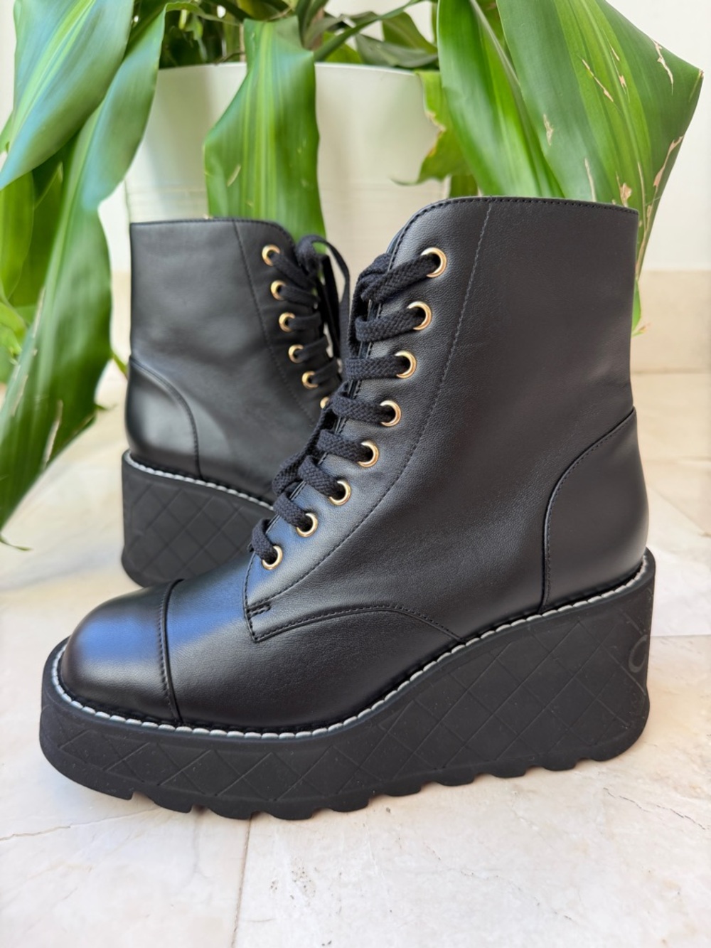 Chanel 2024 Interlocking CC Logo Combat Wedge Lambskin Lace Up Ankle Boots 36.5 - Picture 4 of 16